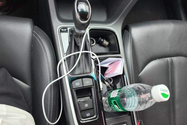 Used Hyundai Sonata Plug-in Hybrid 2018 2.0 PHS Smart Connect Version China VI Standard Gear Lever