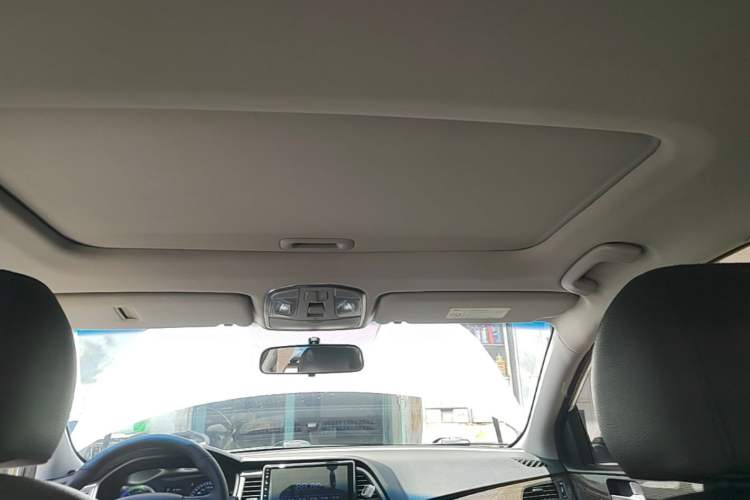 Used Hyundai Sonata Plug-in Hybrid 2018 2.0 PHE Smart Enjoyment Version China VI Standard Headliner