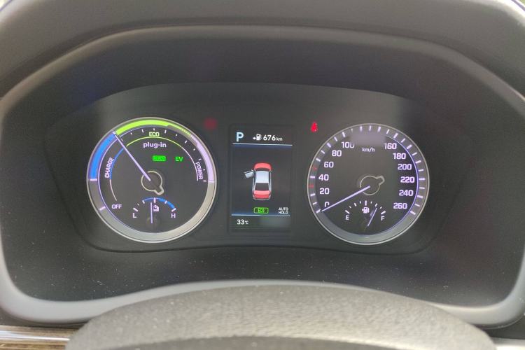 Used Hyundai Sonata Plug-in Hybrid 2018 2.0 PHS Smart Connect Version China VI Standard Instrument Cluster