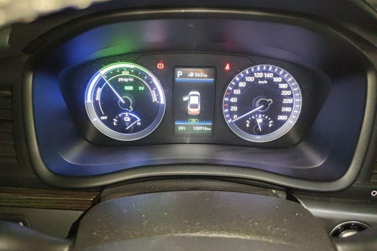 Used Hyundai Sonata Plug-in Hybrid 2018 2.0 PHS Smart Connect Version China VI Standard Instrument Cluster