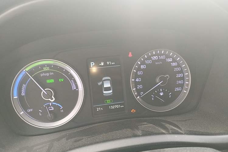 Used Hyundai Sonata Plug-in Hybrid 2018 2.0 PHS Smart Connect Version China VI Standard Instrument Cluster