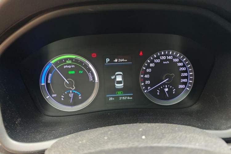 Used Hyundai Sonata Plug-in Hybrid 2018 2.0 PHS Smart Connect Version China VI Standard Instrument Cluster