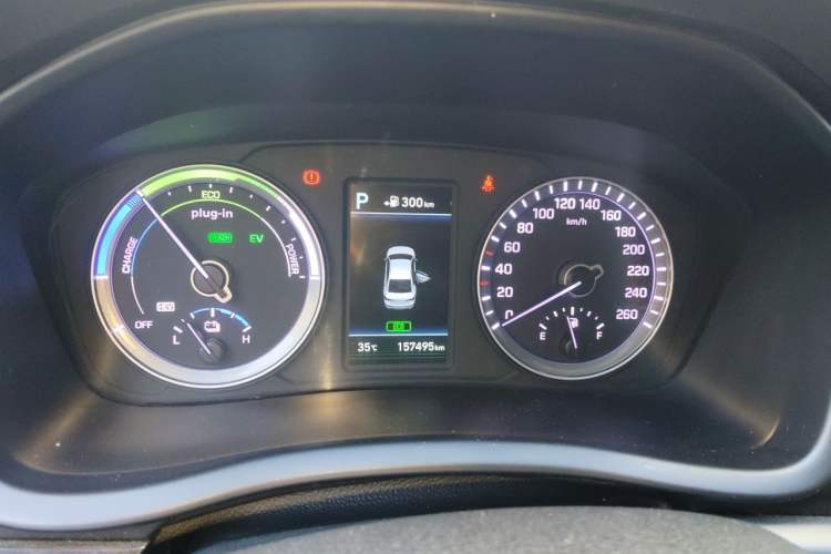 Used Hyundai Sonata Plug-in Hybrid 2018 2.0 PHE Smart Enjoyment Version China VI Standard Instrument Cluster