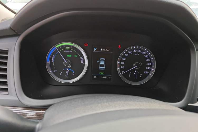 Used Hyundai Sonata Plug-in Hybrid 2018 2.0 PHS Smart Connect Version China VI Standard Instrument Cluster