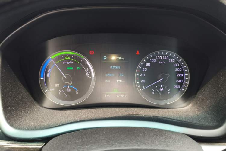 Used Hyundai Sonata Plug-in Hybrid 2018 2.0 PHE Smart Enjoyment Version China VI Standard Instrument Cluster
