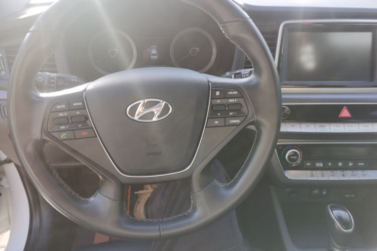 Used Hyundai Sonata Plug-in Hybrid 2018 2.0 PHS Smart Connect Version China VI Standard Interior 2