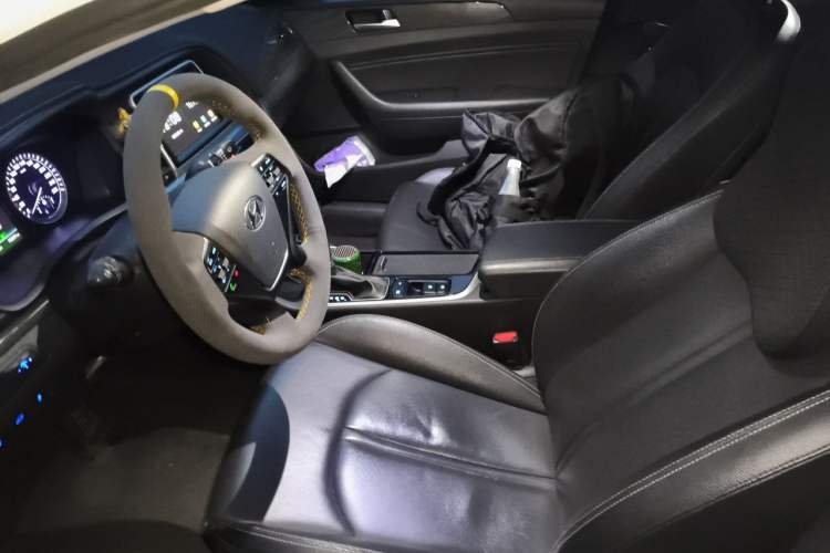 Used Hyundai Sonata Plug-in Hybrid 2018 2.0 PHS Smart Connect Version China V Standard Left Front Seat