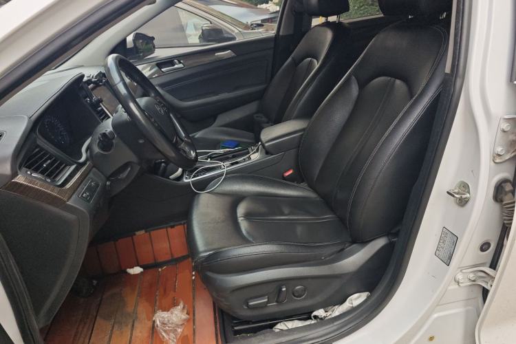 Used Hyundai Sonata Plug-in Hybrid 2018 2.0 PHS Smart Connect Version China VI Standard Left Front Seat