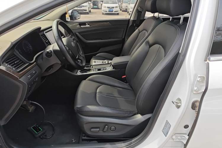 Used Hyundai Sonata Plug-in Hybrid 2018 2.0 PHS Smart Connect Version China VI Standard Left Front Seat