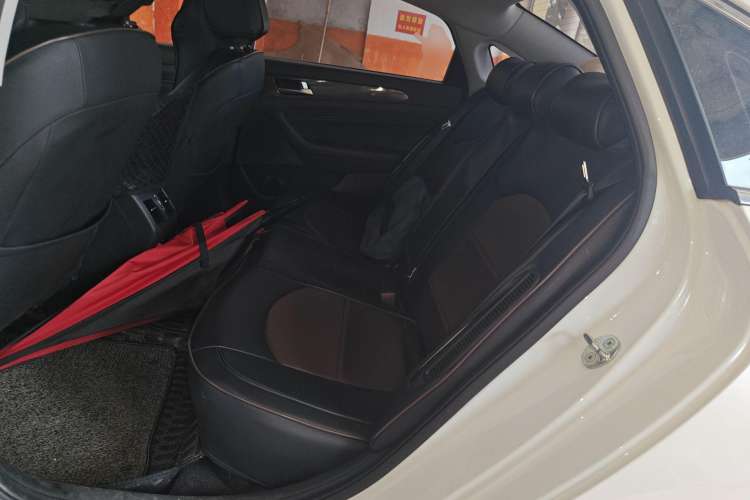 Used Hyundai Sonata Plug-in Hybrid 2018 2.0 PHS Smart Connect Version China V Standard Left Rear Seat