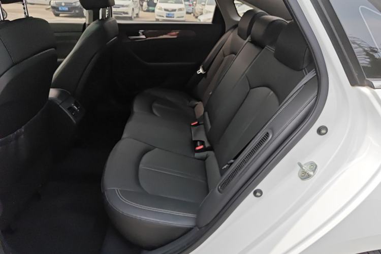 Used Hyundai Sonata Plug-in Hybrid 2018 2.0 PHS Smart Connect Version China VI Standard Left Rear Seat