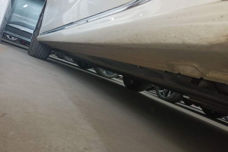 Used Hyundai Sonata Plug-in Hybrid 2018 2.0 PHS Smart Connect Version China VI Standard Left Side Sill