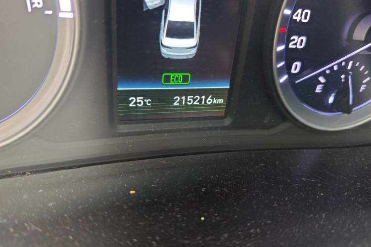 Used Hyundai Sonata Plug-in Hybrid 2018 2.0 PHS Smart Connect Version China VI Standard Odometer Close Up