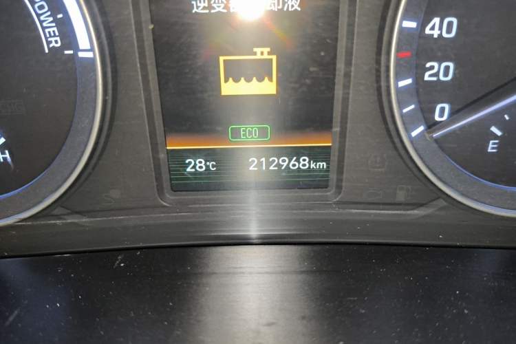 Used Hyundai Sonata Plug-in Hybrid 2018 2.0 PHS Smart Connect Version China VI Standard Odometer Close Up