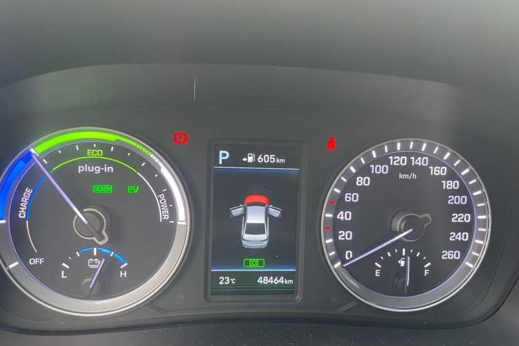 Used Hyundai Sonata Plug-in Hybrid 2018 2.0 PHS Smart Connect Version China V Standard Odometer Close Up