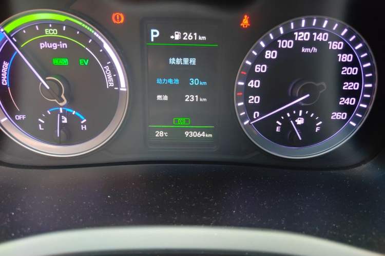 Used Hyundai Sonata Plug-in Hybrid 2018 2.0 PHS Smart Connect Version China V Standard Odometer Close Up
