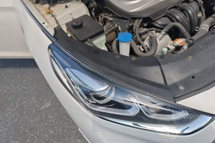 Used Hyundai Sonata Plug-in Hybrid 2018 2.0 PHS Smart Connect Version China V Standard Right Front Headlight