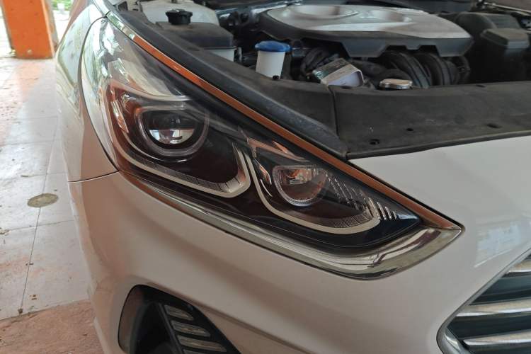 Used Hyundai Sonata Plug-in Hybrid 2018 2.0 PHS Smart Connect Version China V Standard Right Front Headlight