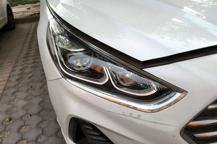 Used Hyundai Sonata Plug-in Hybrid 2018 2.0 PHS Smart Connect Version China VI Standard Right Front Headlight
