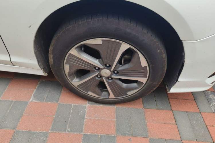 Used Hyundai Sonata Plug-in Hybrid 2018 2.0 PHE Smart Enjoyment Version China VI Standard Right Front Wheel Hub