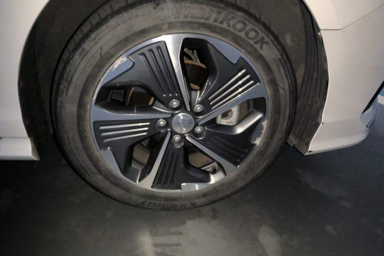 Used Hyundai Sonata Plug-in Hybrid 2018 2.0 PHS Smart Connect Version China V Standard Right Front Wheel Hub