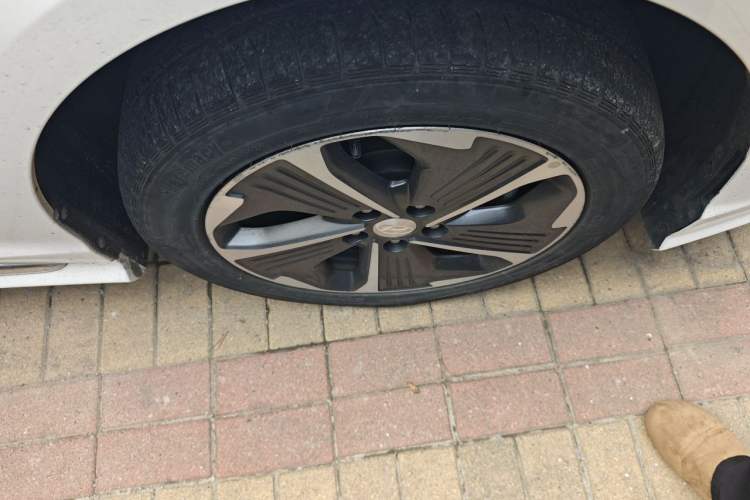 Used Hyundai Sonata Plug-in Hybrid 2018 2.0 PHS Smart Connect Version China VI Standard Right Front Wheel Hub