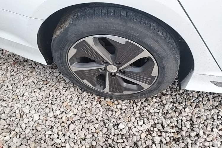 Used Hyundai Sonata Plug-in Hybrid 2018 2.0 PHS Smart Connect Version China VI Standard Right Rear Wheel Hub