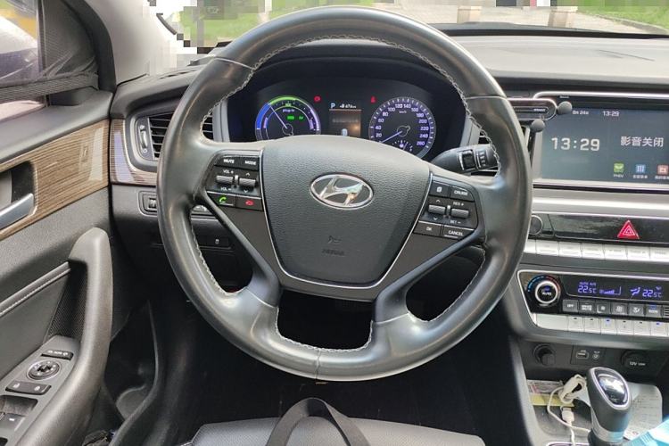 Used Hyundai Sonata Plug-in Hybrid 2018 2.0 PHS Smart Connect Version China VI Standard Steering Wheel