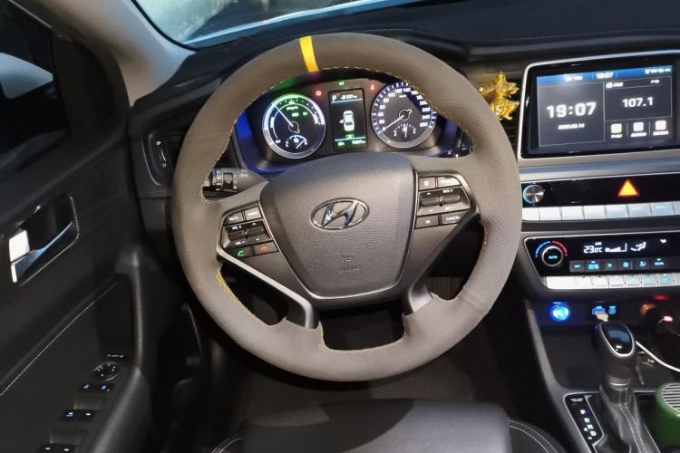 Used Hyundai Sonata Plug-in Hybrid 2018 2.0 PHS Smart Connect Version China V Standard Steering Wheel