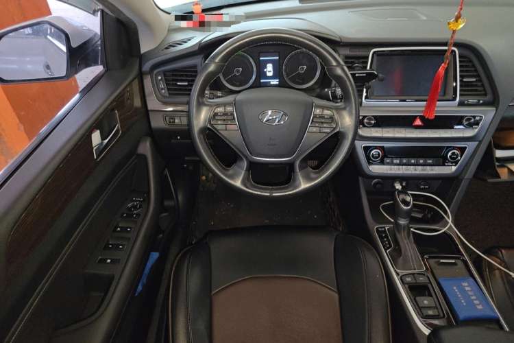 Used Hyundai Sonata Plug-in Hybrid 2018 2.0 PHS Smart Connect Version China V Standard Steering Wheel