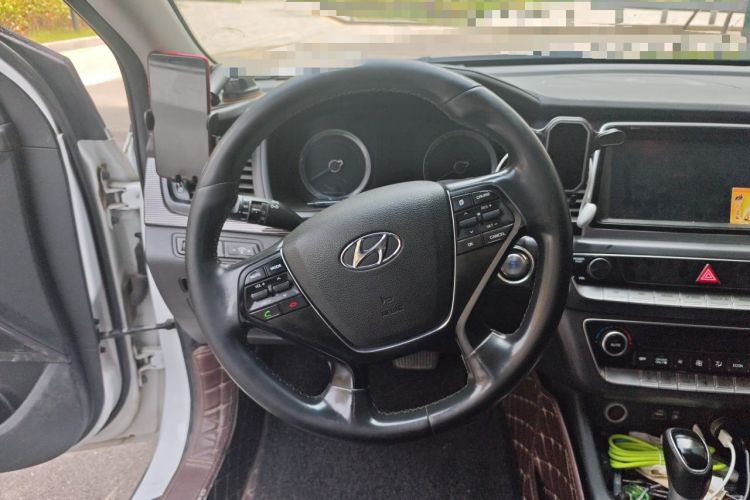 Used Hyundai Sonata Plug-in Hybrid 2018 2.0 PHS Smart Connect Version China VI Standard Steering Wheel