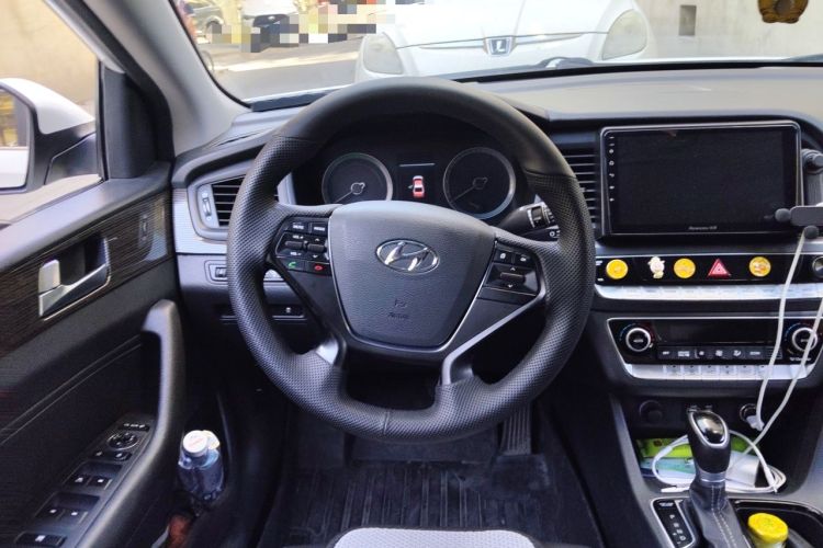 Used Hyundai Sonata Plug-in Hybrid 2018 2.0 PHE Smart Enjoyment Version China VI Standard Steering Wheel