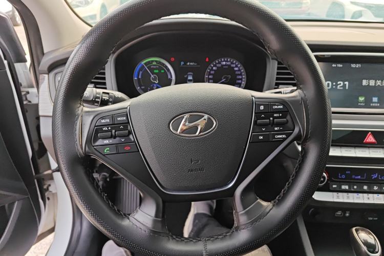 Used Hyundai Sonata Plug-in Hybrid 2018 2.0 PHS Smart Connect Version China VI Standard Steering Wheel