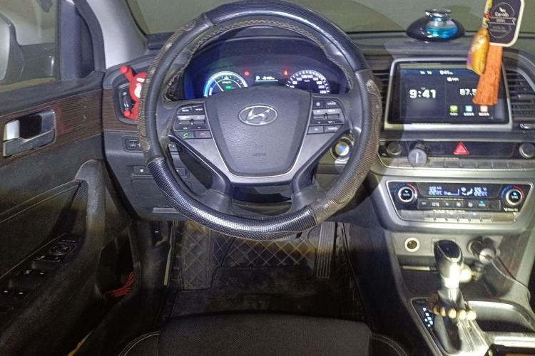 Used Hyundai Sonata Plug-in Hybrid 2018 2.0 PHS Smart Connect Version China VI Standard Steering Wheel