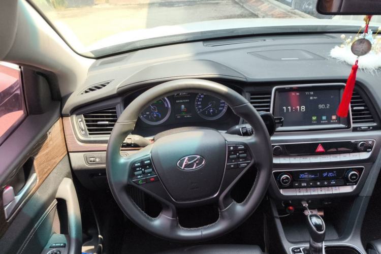 Used Hyundai Sonata Plug-in Hybrid 2018 2.0 PHS Smart Connect Version China VI Standard Steering Wheel