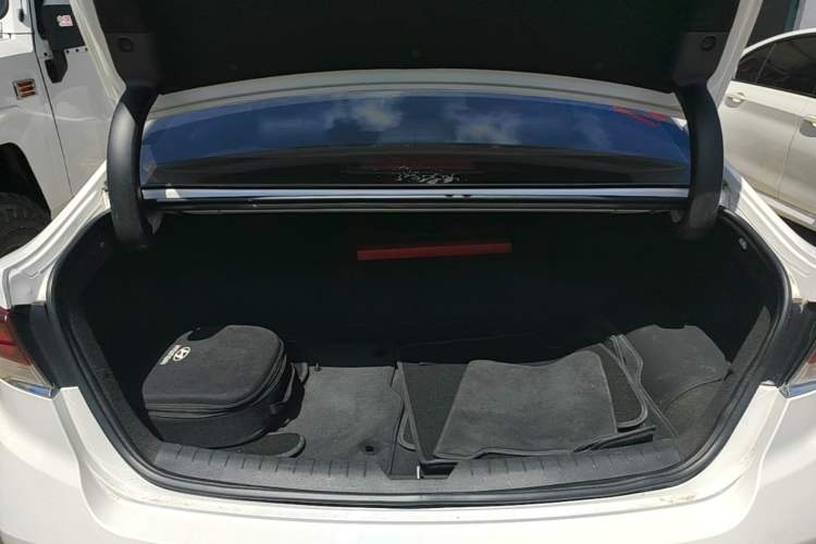 Used Hyundai Sonata Plug-in Hybrid 2018 2.0 PHE Smart Enjoyment Version China VI Standard Trunk