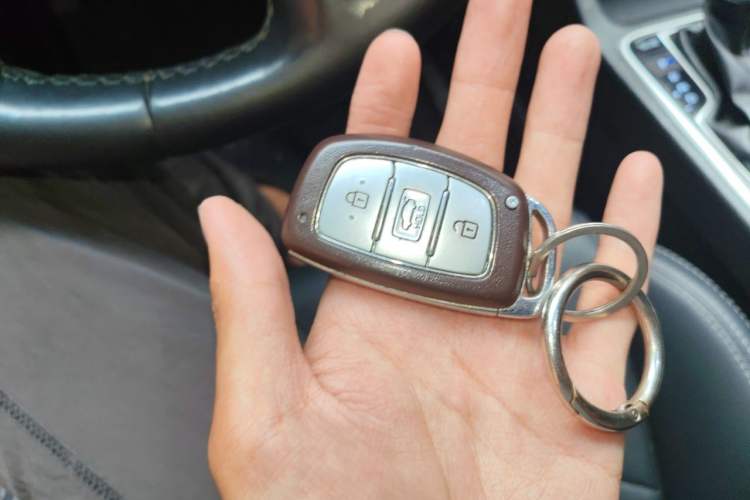Used Hyundai Sonata Plug-in Hybrid 2018 2.0 PHE Smart Enjoyment Version China VI Standard Vehicle Key