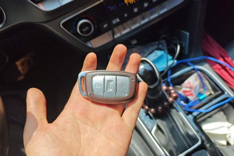 Used Hyundai Sonata Plug-in Hybrid 2018 2.0 PHS Smart Connect Version China V Standard Vehicle Key