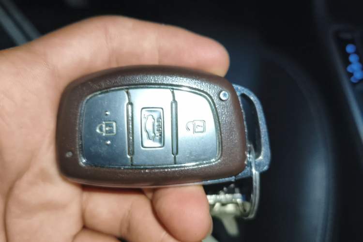Used Hyundai Sonata Plug-in Hybrid 2018 2.0 PHS Smart Connect Version China V Standard Vehicle Key
