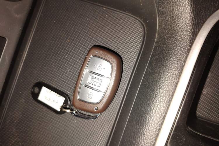 Used Hyundai Sonata Plug-in Hybrid 2018 2.0 PHS Smart Connect Version China VI Standard Vehicle Key