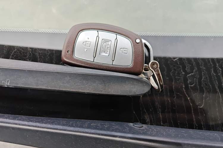 Used Hyundai Sonata Plug-in Hybrid 2018 2.0 PHS Smart Connect Version China VI Standard Vehicle Key