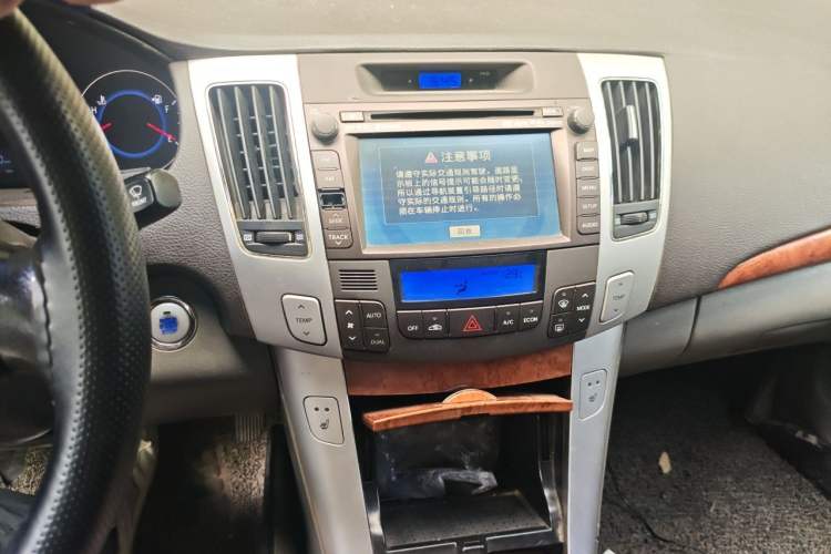 Used Hyundai SONATA·NFC 2009 2.0L Automatic GLS Audio And AC Panel