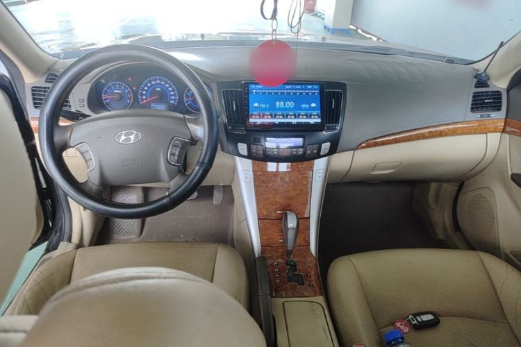 Used Hyundai SONATA·NFC 2009 2.0L AT GL Center Console