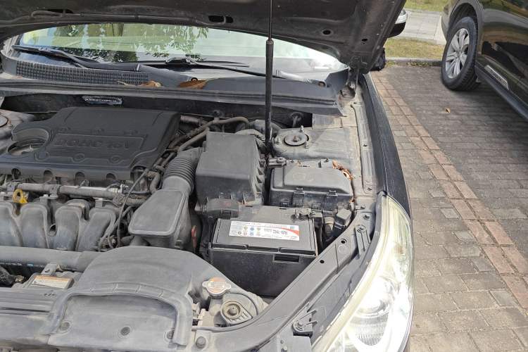 Used Hyundai SONATA·NFC 2009 2.0L AT GL Engine Bay Left