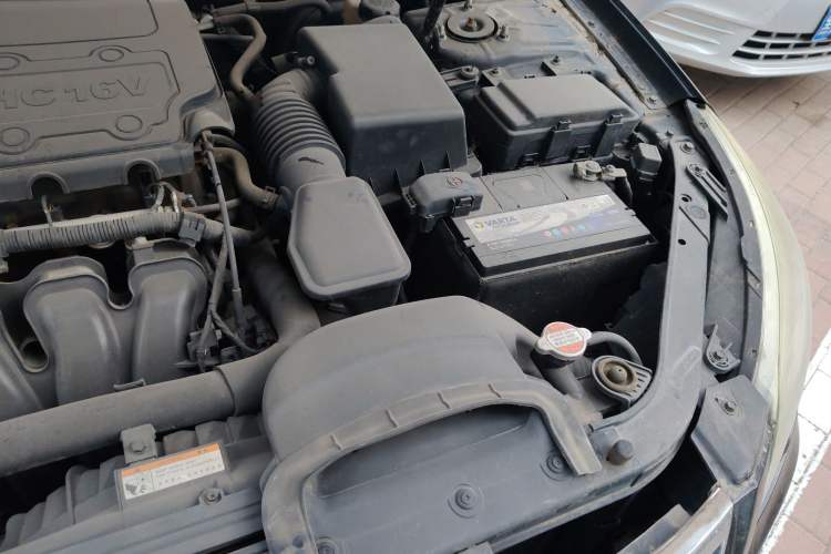 Used Hyundai SONATA·NFC 2009 2.0L AT GL Engine Bay Left
