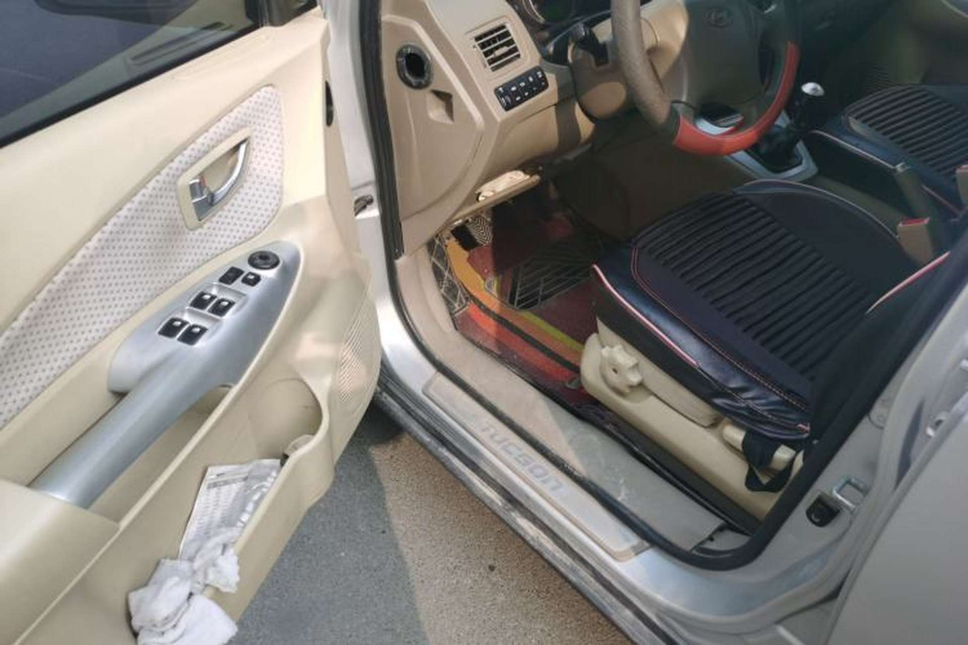 Used Hyundai Tucson 2006 2.0L Manual 4x4 Luxury Version Driver Seat
