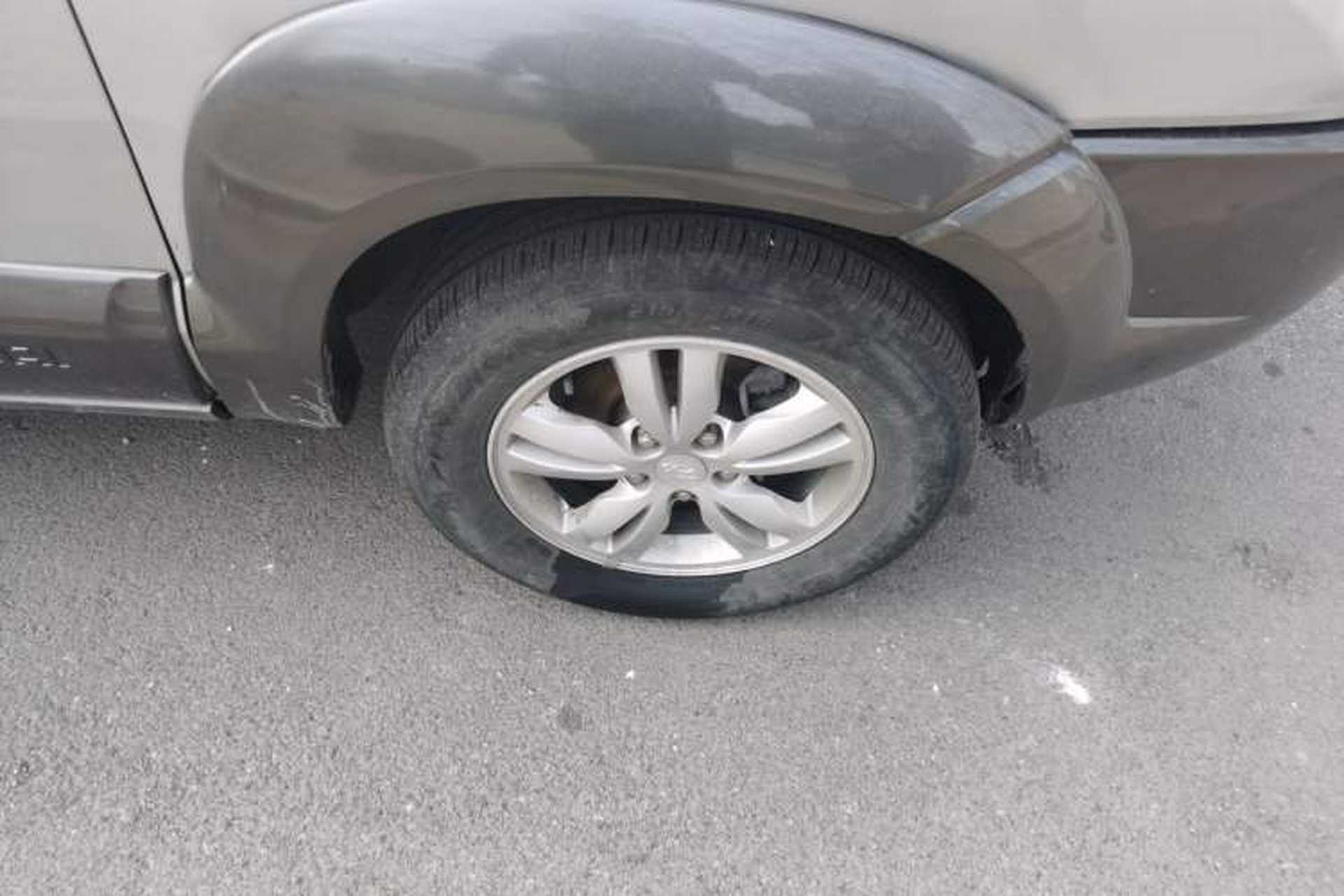 Used Hyundai Tucson 2006 2.0L Manual 4x4 Luxury Version Right Front Wheel Hub