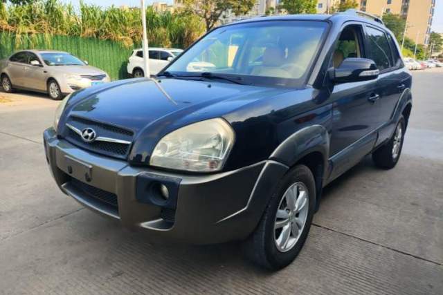 Used Hyundai Tucson 2009 2.0L Automatic Two-Wheel Drive with Sunroof