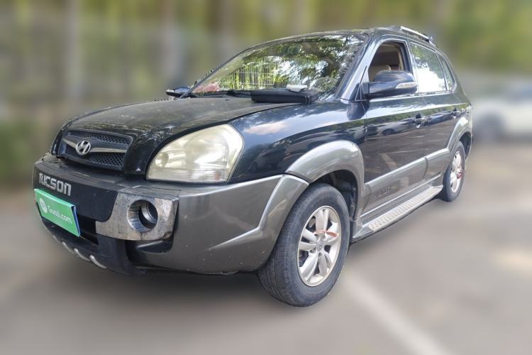 Used Hyundai Tucson 2009 2.0L Manual Two-Wheel Drive Fashion Edition Guazi used car, China used car export, Used car for sale, Used  cars, Cheapest cars for sale