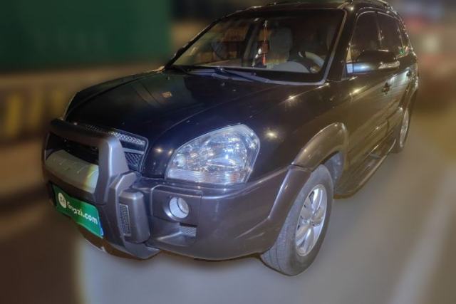 Used Hyundai Tucson 2009 2.0L Automatic Two-Wheel Drive with Sunroof